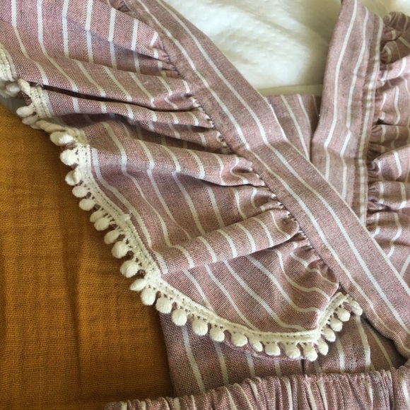 Baby striped ruffled bubble apron romper 6-9 month - Picture 7 of 9